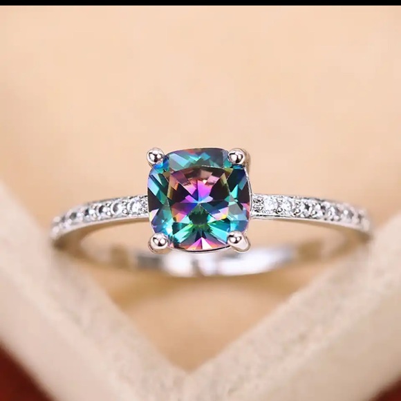 Jewelry - Cute 💍Square With White Diamonds Women's Ring